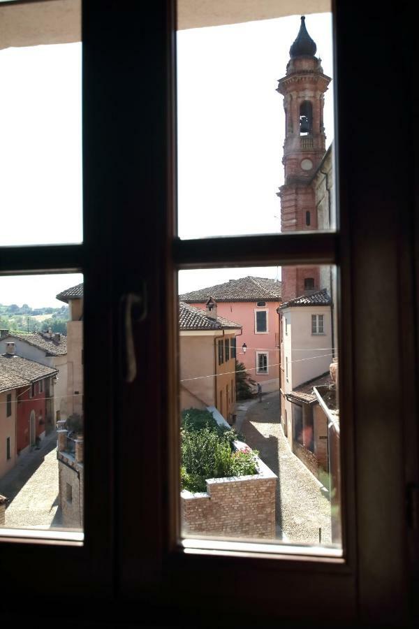 La Rocca Di Efisio Aparthotel Costigliole d'Asti Exterior foto